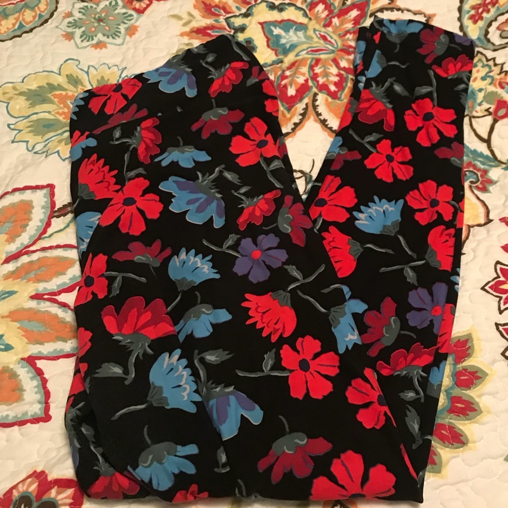 🦄🦄 HTF FL🌺RAL LLR TC LEGGINGS 🦄🦄